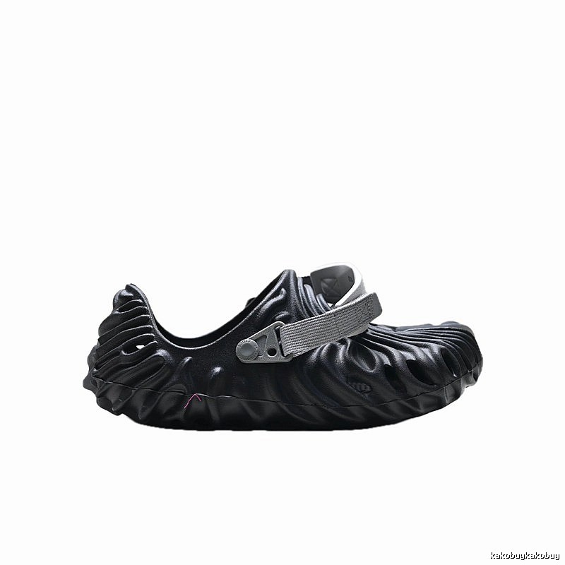 Black trendy style of Crocs clogs