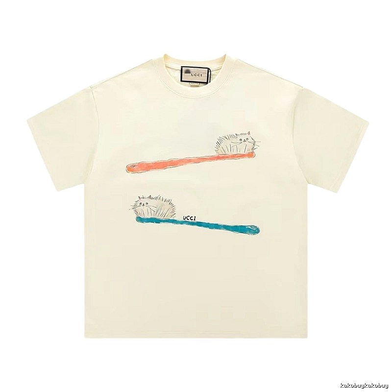 Gucci Hand-painted Cat Vintage Style Off-white T-shirt