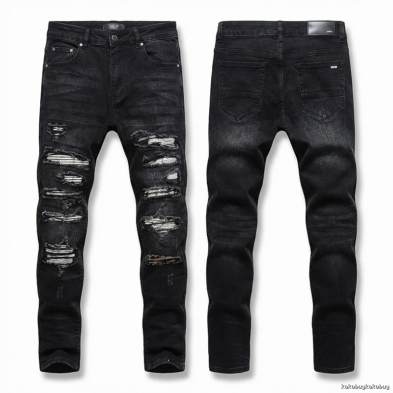 AMI Trendy Ripped Jeans with a Cool Style