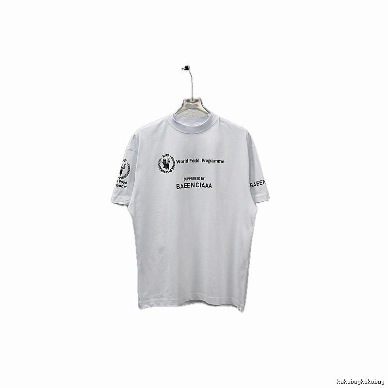 Balenciaga minimalist style white T-shirt