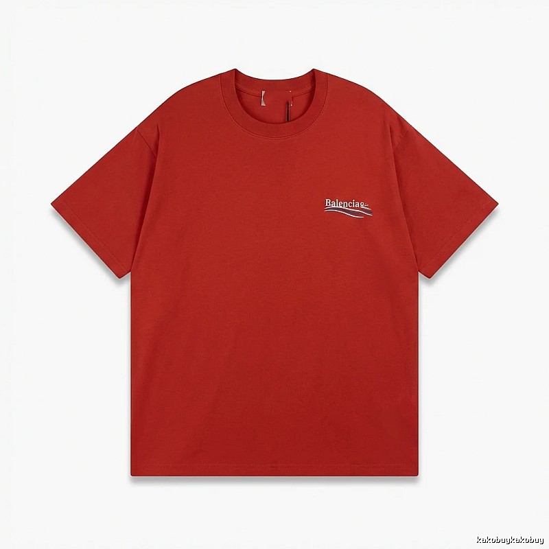 Balenciaga's simple-style red T-shirt