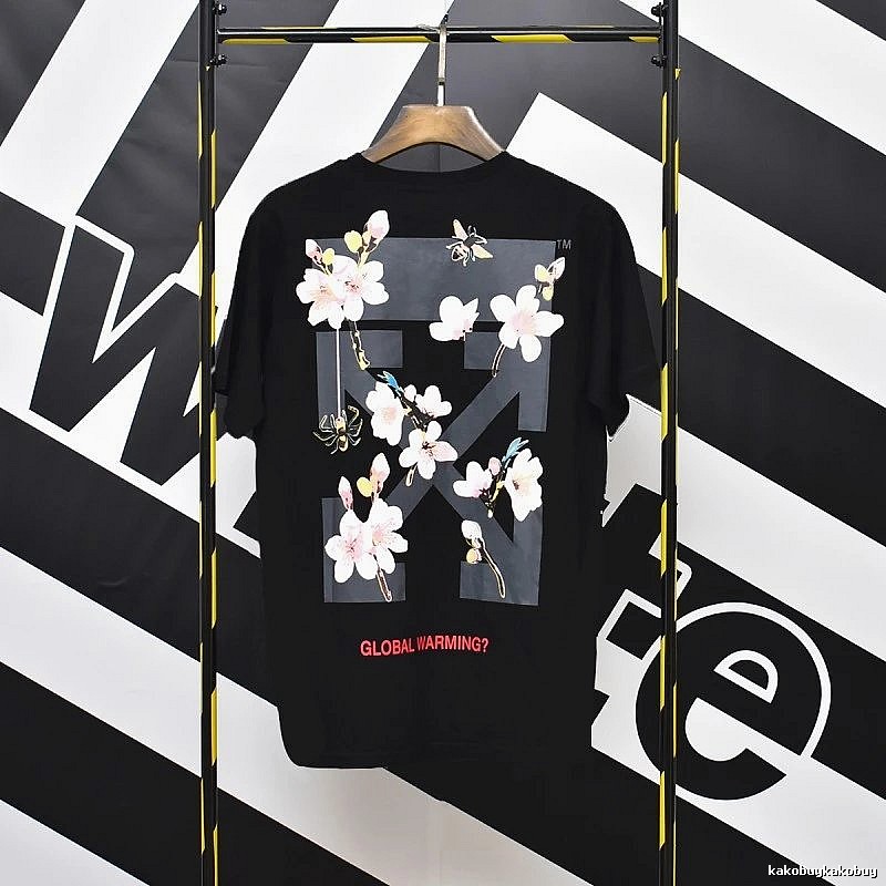 Black Style 632 Anime Graphic T-Shirt Gift Ready