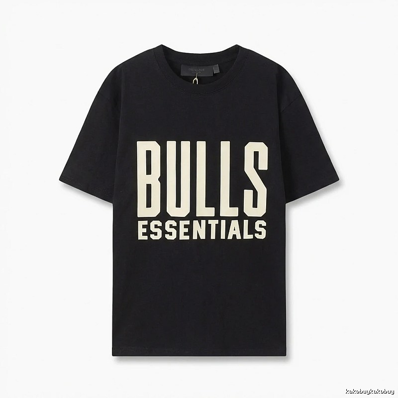 ESSENTIALS Bulls-style black T-shirt
