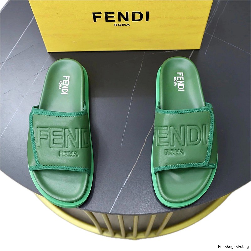 Fendi Roma Collection Minimalist Style Green Slide Sandals