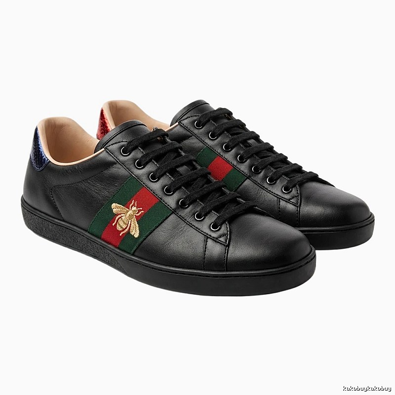 Gucci black casual shoes with bee embroidery
