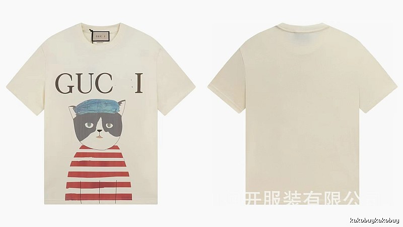 Gucci Cat Print Vintage Style Off-White T-Shirt