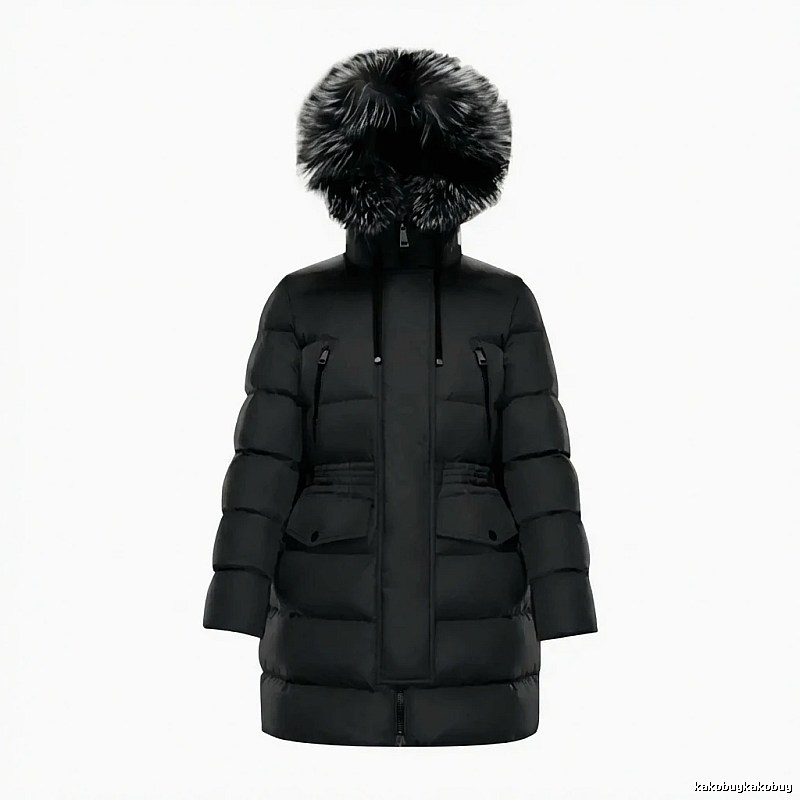 Long black down jacket of Moncler