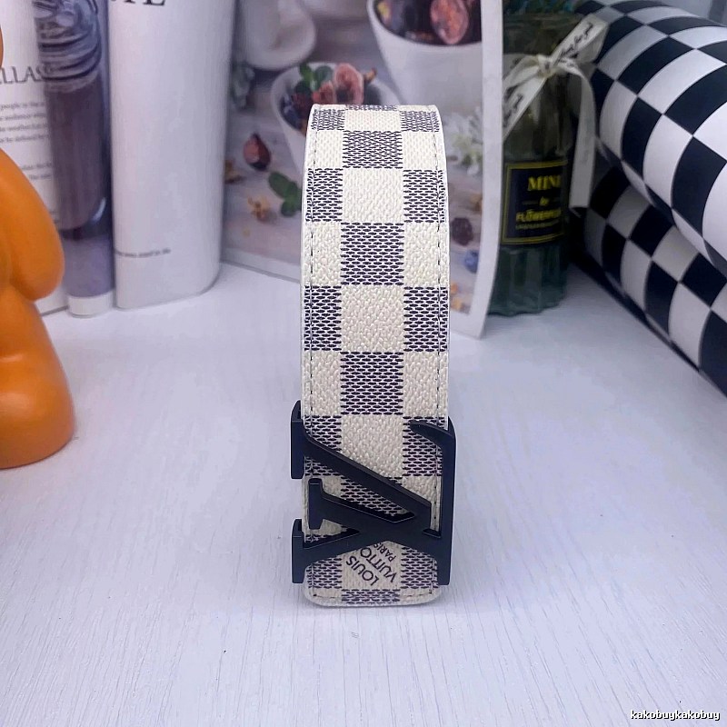Louis Vuitton Simple Color Balance Monogram Belt Warm Weather