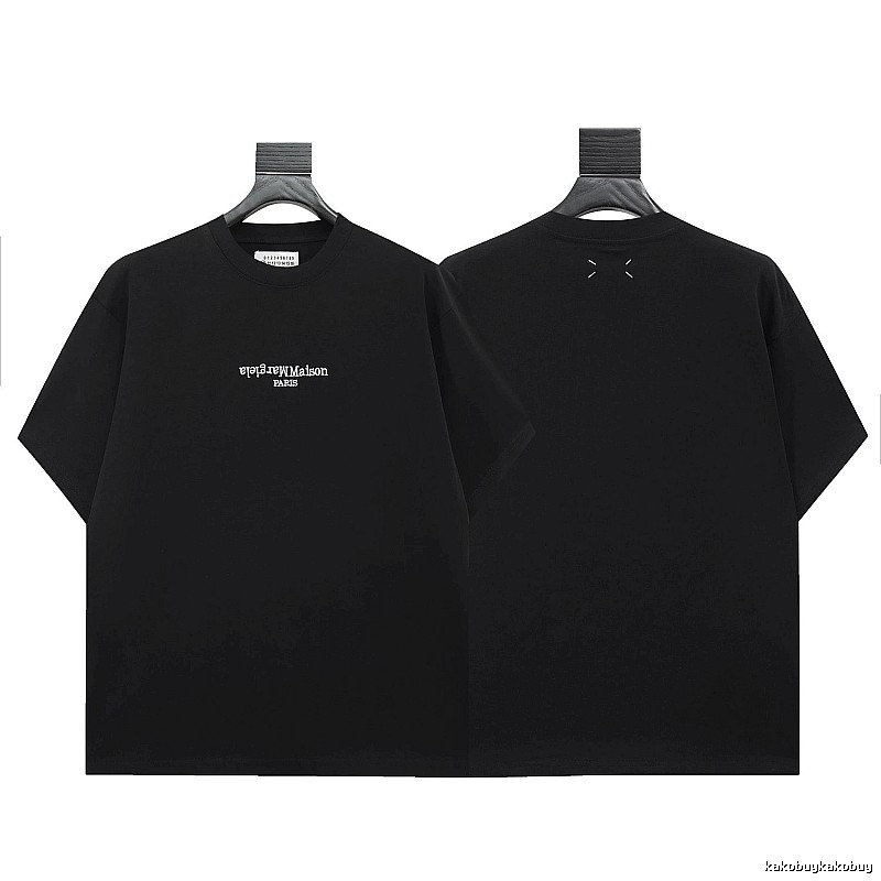 Maison Margiela Stitch Minimalist Style Black Short-sleeve T-shirt
