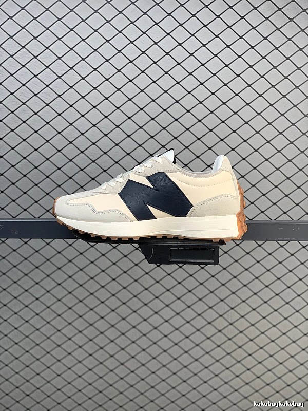 New Balance Retro Runners, Contrast Overlays in Cream and Navy