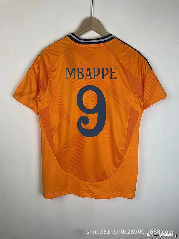 Real Madrid Travel Bellingham #5 soccer jersey White Real Madrid with Soft Visual Tone