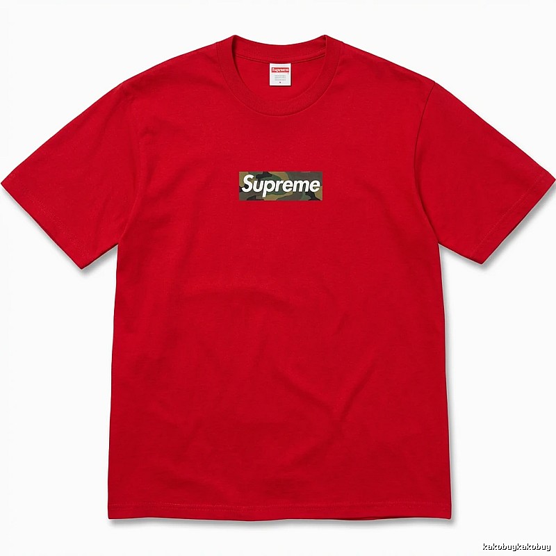 Supreme camouflage-style red T-shirt
