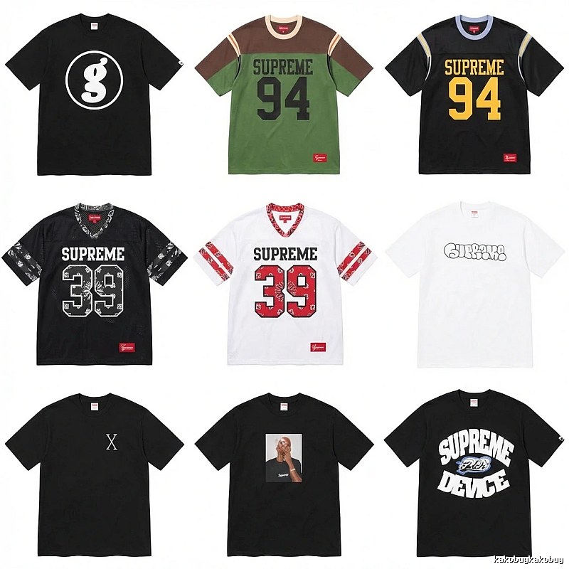 Supreme retro style black T-shirt