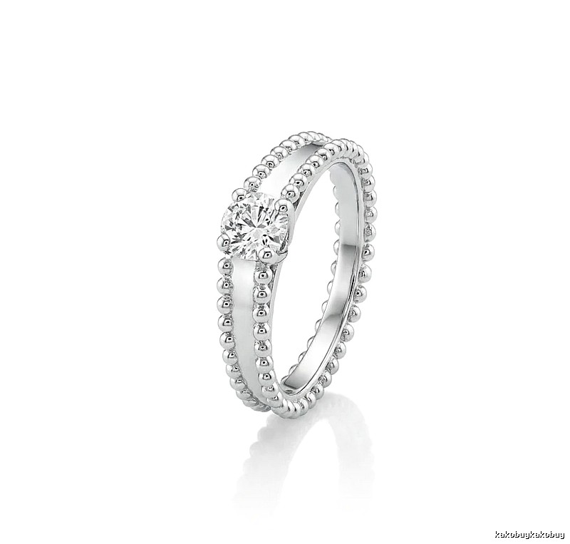 Van Cleef & Arpels diamond minimalist style ring